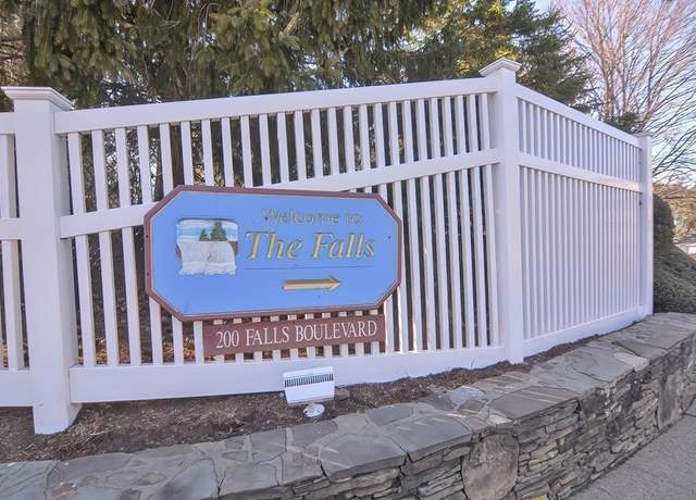 Property at 200 Falls Blvd Unit F108, Quincy, MA 02169, 1 bed, 1.5 baths