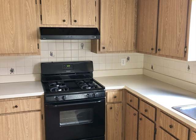 Property at 126 Willard St Unit K, Lowell, MA 01851, 2 beds, 1.5 baths