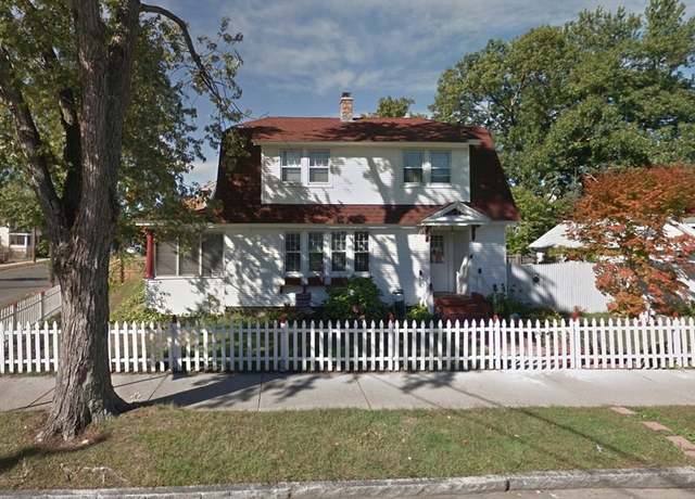 Property at 52 Eldridge St, Springfield, MA 01108, 3 beds, 1.5 baths