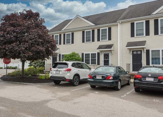 Property at 3 Boxberry Ln #3, Rockland, MA 02370, 2 beds, 1.5 baths
