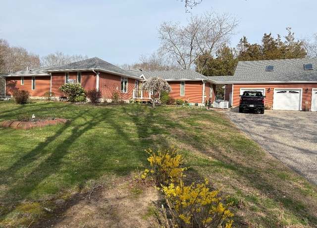 Property at 83 Peck St, Rehoboth, MA 02769, 4 beds, 3 baths