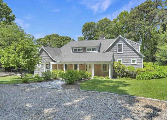 Property at 385 Barnes Rd, Oak Bluffs, MA 02557, 3 beds, 4.5 baths