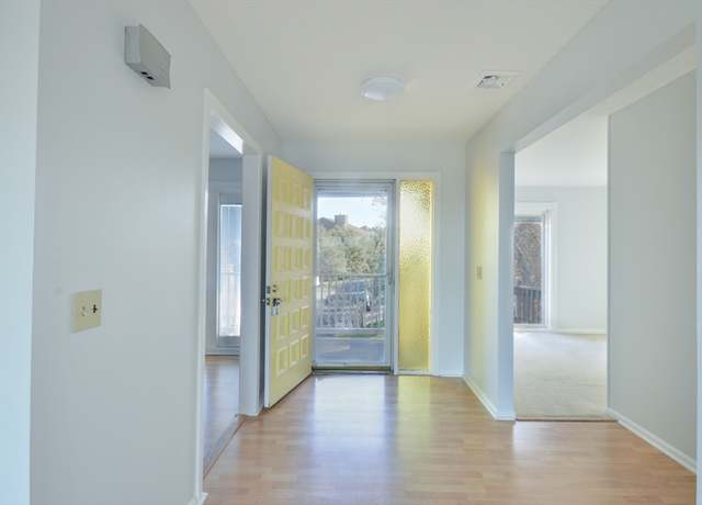 Property at 27 Ships View Ter #27, Bourne, MA 02532, 2 beds, 2 baths