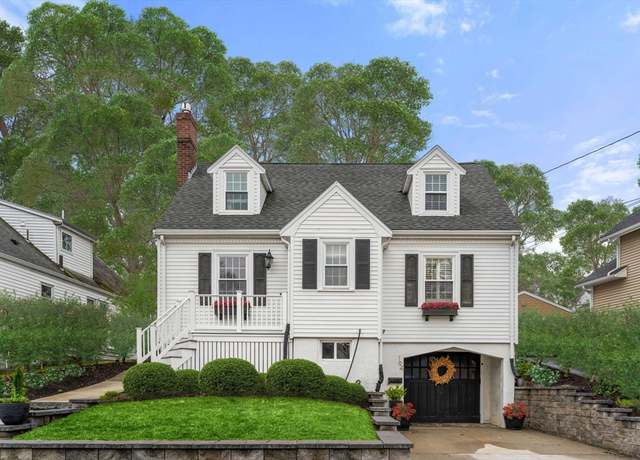 Property at 194 Merrymount Rd, Quincy, MA 02169, 3 beds, 3 baths
