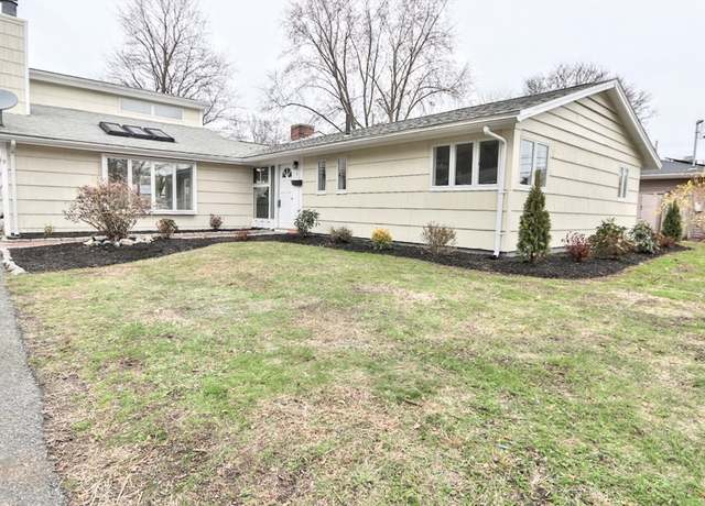 Property at 9 Poskus Rd, Framingham, MA 01701, 3 beds, 1.5 baths
