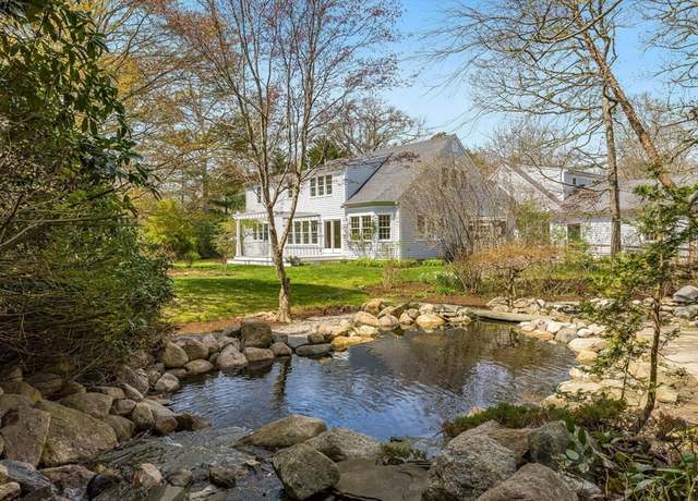 Property at 7 Gwens Ln, Orleans, MA 02653, 4 beds, 3.5 baths