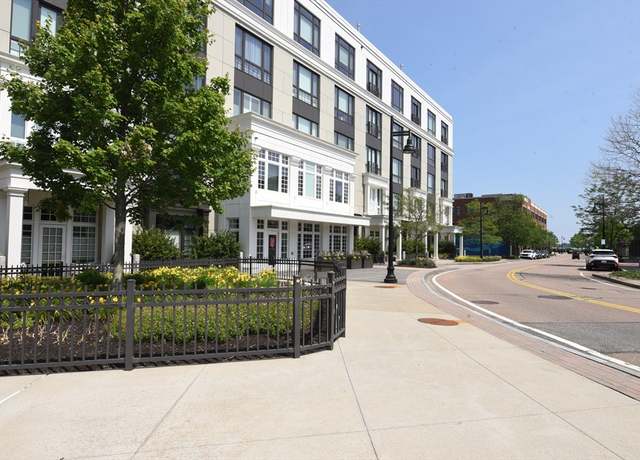 Property at 10 Shipyard Dr #313, Hingham, MA 02043, 2 beds, 2.5 baths