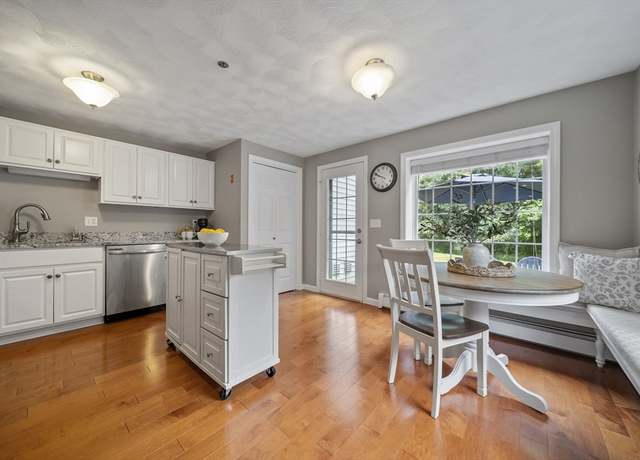 Property at 2 Taylor Mill Rd #1, Atkinson, NH 03811, 2 beds, 1.5 baths