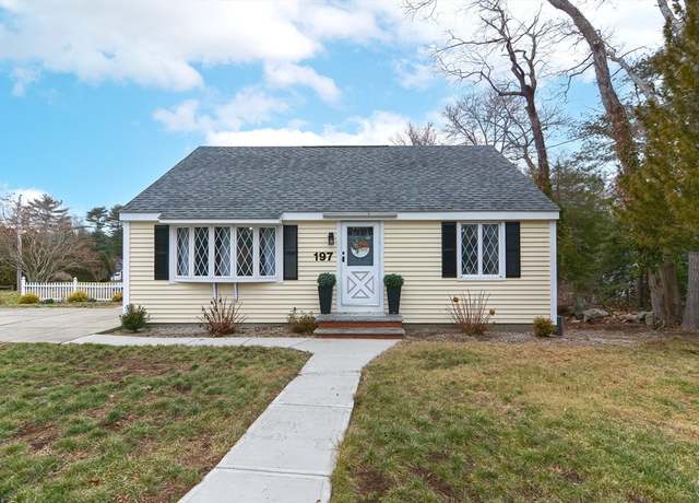 Property at 197 North St, Mattapoisett, MA 02739, 4 beds, 1 bath