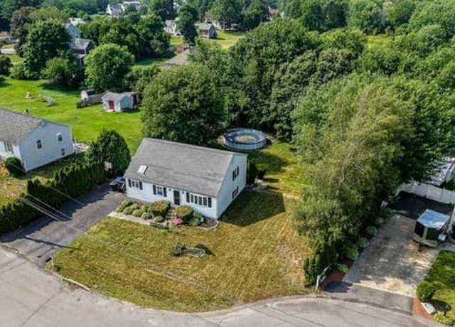 Property at 40 Elmwood Dr, Taunton, MA 02780, 3 beds, 2 baths