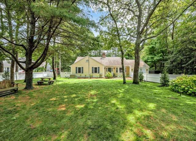 Property at 175 Old Post Rd, Barnstable, MA 02632, 3 beds, 2 baths
