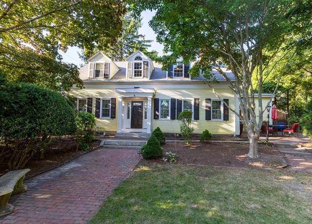 Property at 44 Russell St, Plymouth, MA 02360, 5 beds, 4 baths