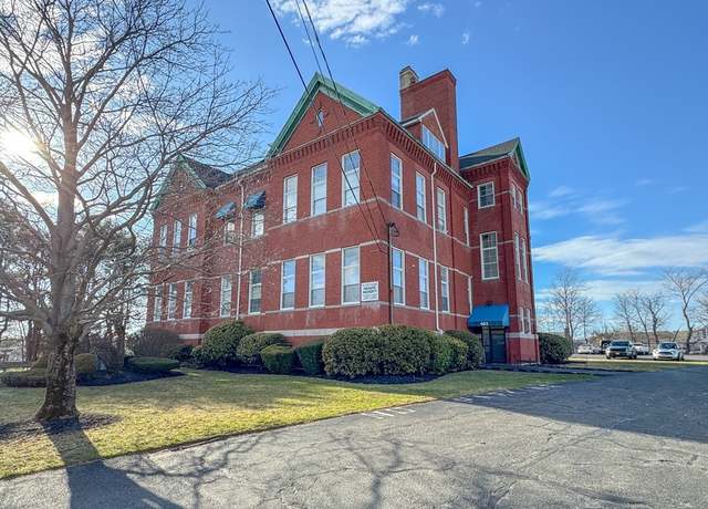 Property at 663 Boston St #14, Lynn, MA 01905, 2 beds, 1.5 baths