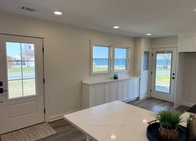 Property at 1155 Nantasket Ave, Hull, MA 02045, 3 beds, 1 bath