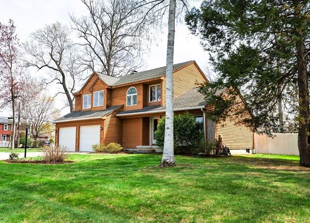 Property at 7 Marla Pl, Agawam, MA 01001, 3 beds, 2.5 baths