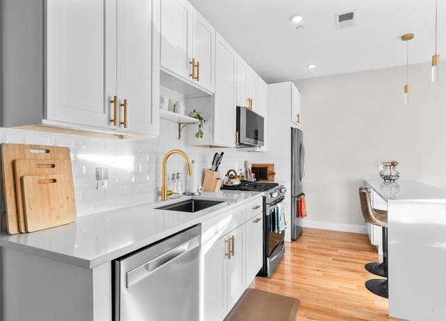 Property at 35 Somerset Unit 5A, Winthrop, MA 02152, 2 beds, 2 baths