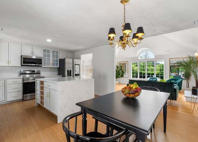Property at 4 Blacksmith Way, Saugus, MA 01906, 3 beds, 3 baths