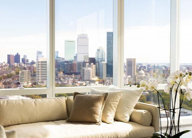 Property at 188 Brookline Ave Unit 29D, Boston, MA 02215, 3 beds, 3 baths