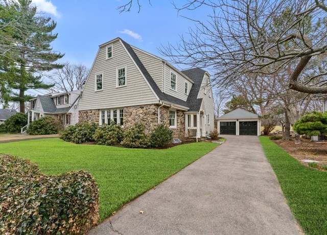 Property at 19 Conant Rd, Marblehead, MA 01945, 3 beds, 3.5 baths