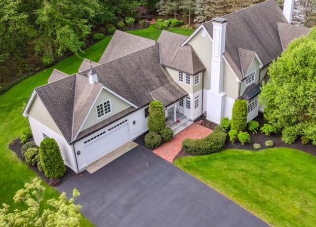 Property at 20 Hillery Rd, Leominster, MA 01453, 5 beds, 4.5 baths