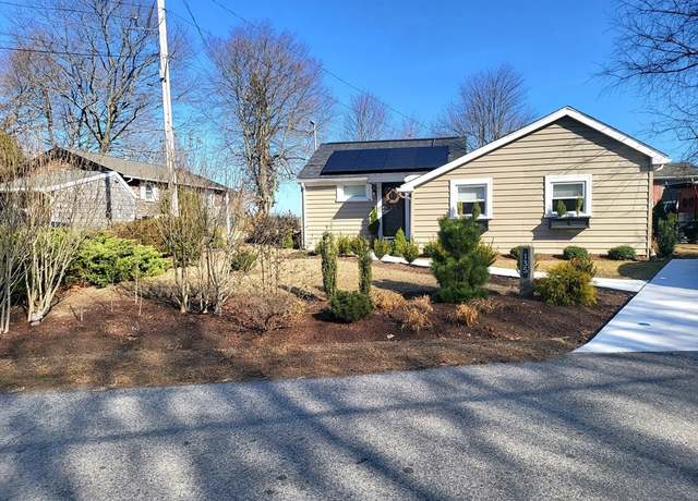 Property at 135 Namquid Dr, Warwick, RI 02888, 2 beds, 1 bath