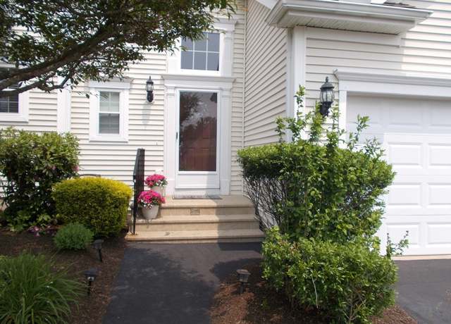 Property at 38 Stonebridge Dr #38, Hanson, MA 02341, 2 beds, 2.5 baths