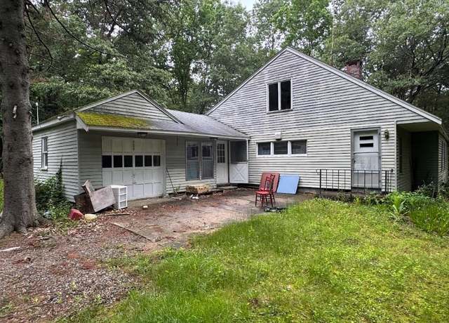 Property at 704 Crystal St, Haverhill, MA 01832, 2 beds, 1 bath