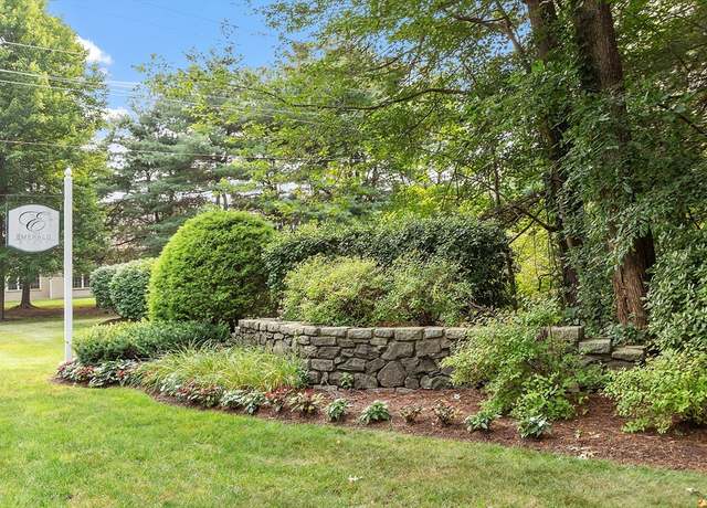 Property at 11 Emerald Ct #11, Tewksbury, MA 01876, 2 beds, 2.5 baths