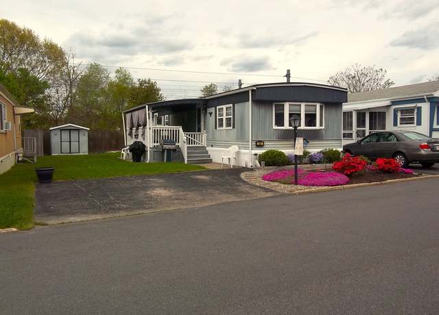 Property at 36 Colvin St, Attleboro, MA 02703, 2 beds, 1 bath
