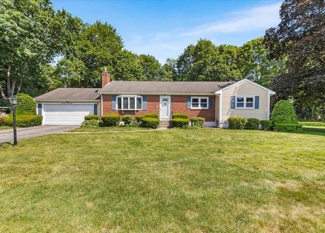 Property at 17 Hall Dr, Norwell, MA 02061, 3 beds, 2 baths