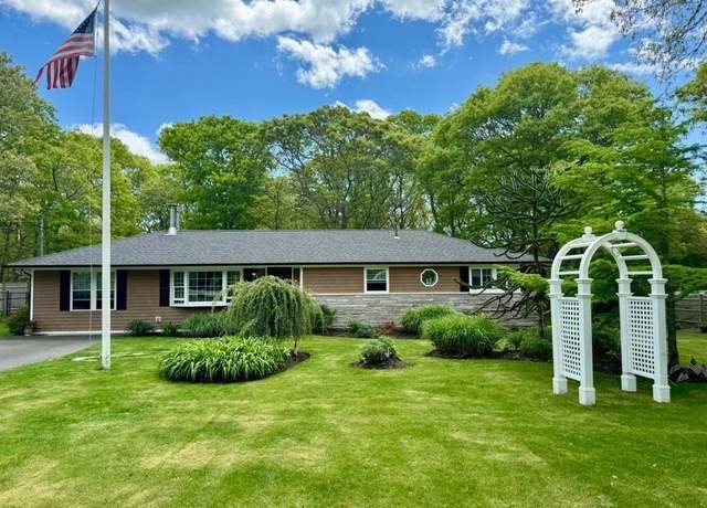 Property at 72 North Rd, Yarmouth, MA 02673, 4 beds, 1 bath