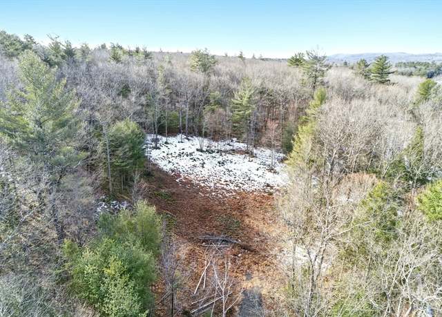 Property at 115 Crooked Ledge Rd, Southampton, MA 01073