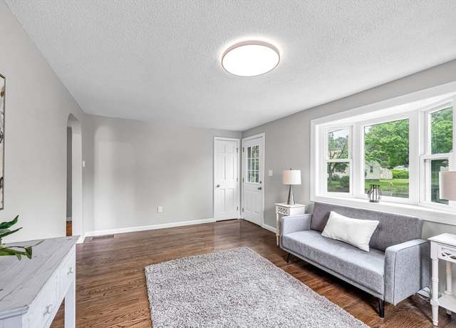 Property at 333 Massachusetts Ave, West Springfield, MA 01089, 4 beds, 1 bath