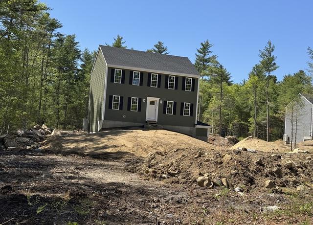 Property at 126 Tispaquin St, Middleborough, MA 02346, 3 beds, 2.5 baths