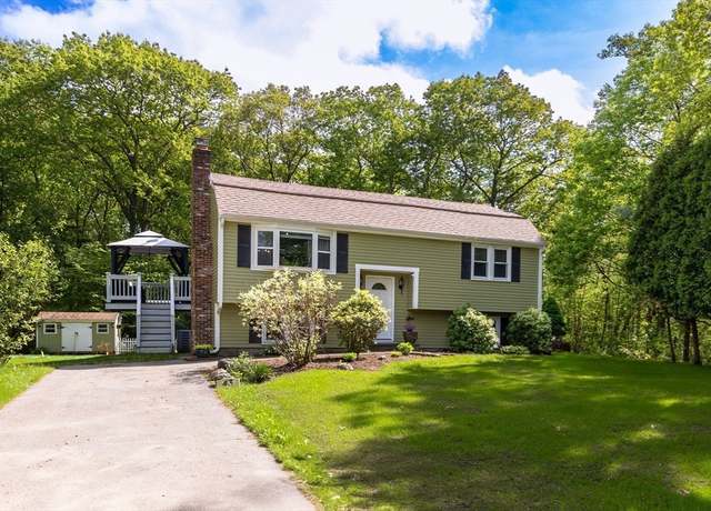 Property at 43 Sargent Cir, Attleboro, MA 02703, 2 beds, 1.5 baths