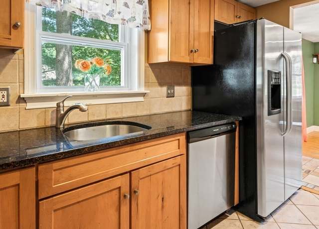 Property at 111 Hillcrest Dr, Attleboro, MA 02703, 3 beds, 1 bath