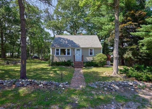 Property at 111 Hillcrest Dr, Attleboro, MA 02703, 3 beds, 1 bath