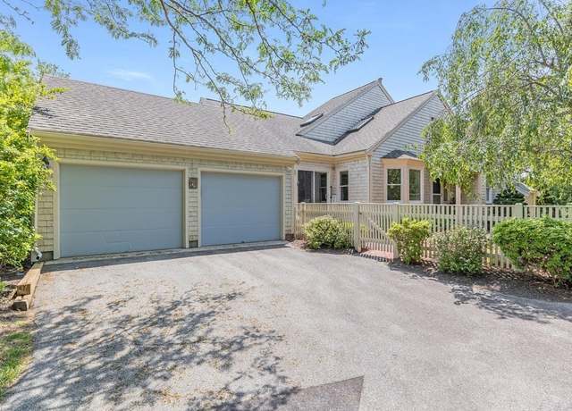 Property at 2 Pine Grove Vlg #2, Yarmouth, MA 02675, 2 beds, 2.5 baths