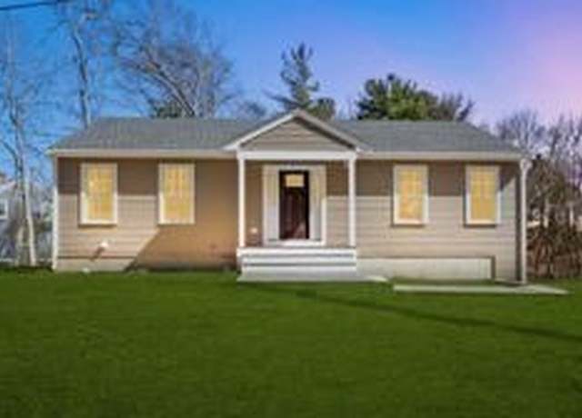 Property at 4 Taylor Pt, Pembroke, MA 02359, 2 beds, 2 baths