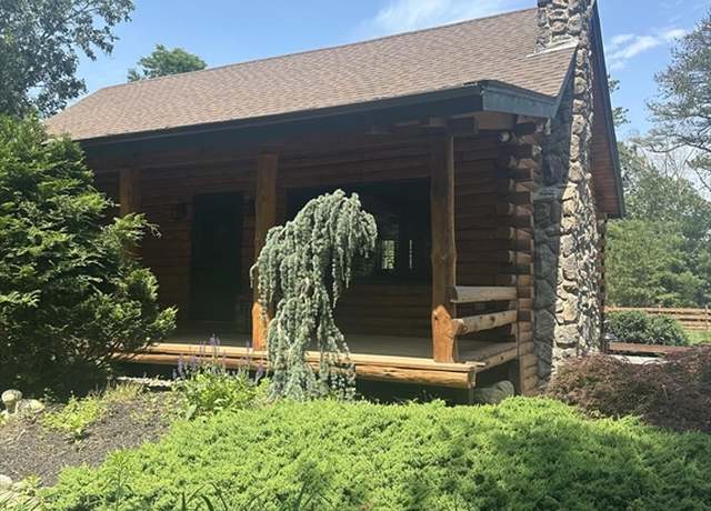 Property at 54 Pond St, Rehoboth, MA 02769, 2 beds, 2 baths
