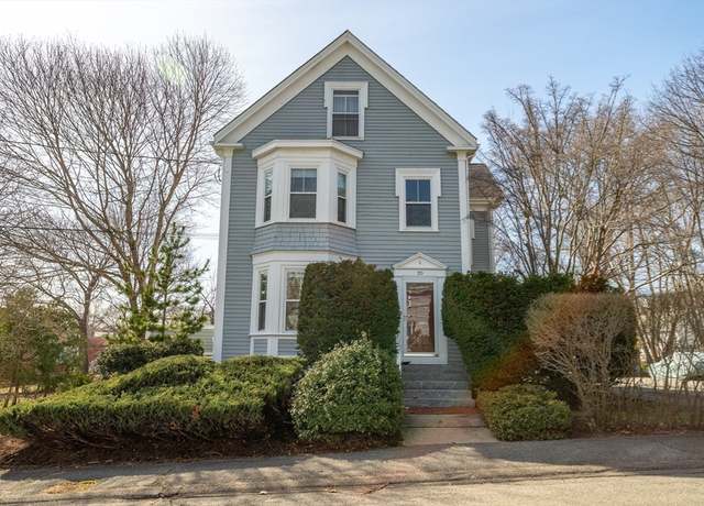Property at 20 Manning St #1, Ipswich, MA 01938, 2 beds, 1.5 baths