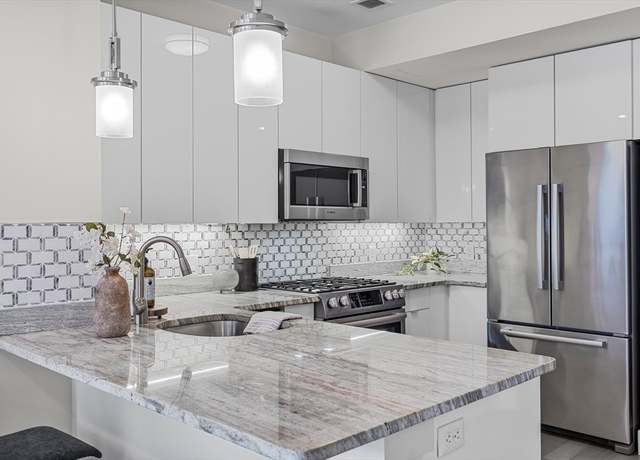 Property at 121 Portland St #601, Boston, MA 02114, 2 beds, 2 baths