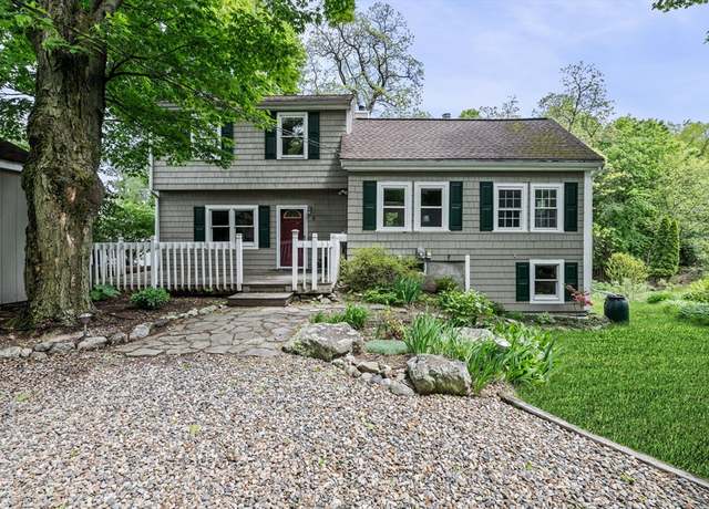 Property at 5 Emery Ct, Stoneham, MA 02180, 3 beds, 2 baths