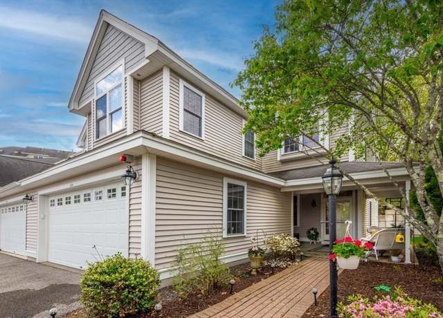 Property at 404 Fernwood Ln #404, Clinton, MA 01510, 3 beds, 2.5 baths
