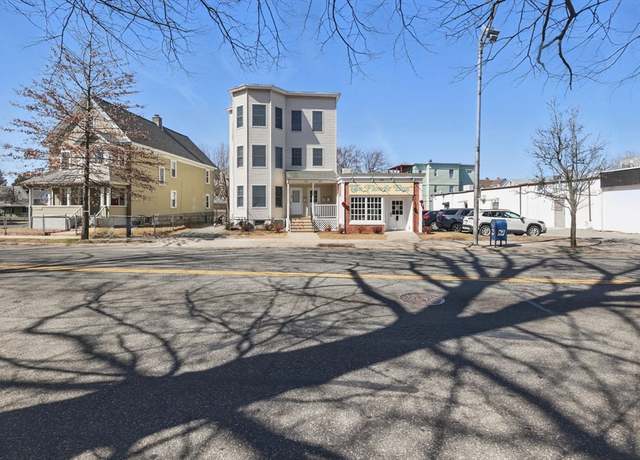 Property at 592-596 Carew, Springfield, MA 01105, 5 beds, 3 baths