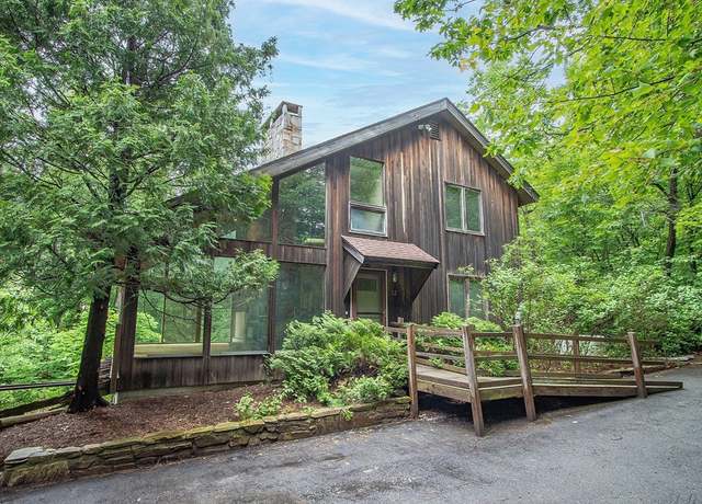 Property at 12 Pine Hill Ln, Princeton, MA 01541, 3 beds, 2 baths