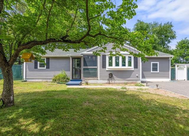 Property at 14 Melinda Ln, Easthampton, MA 01027, 3 beds, 2 baths