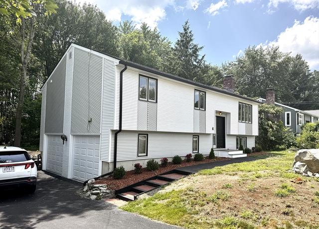 Property at 4 Old Coach Rd, Nashua, NH 03062, 4 beds, 2 baths