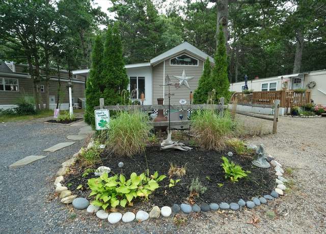 Property at 310 Old Chatham, Dennis, MA 02660, 2 beds, 1 bath