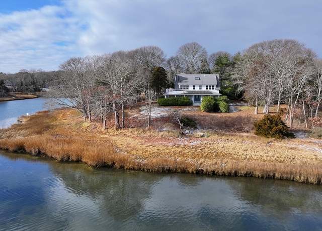 Property at 44 Loomis Ln, Orleans, MA 02653, 3 beds, 2 baths